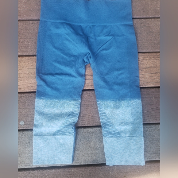 Lululemon athletica - Picture 2 of 4